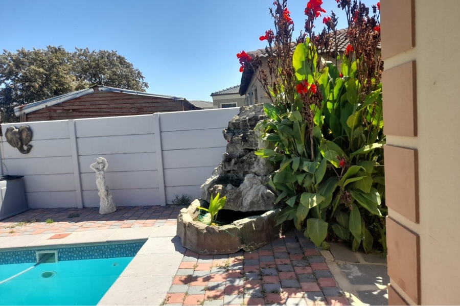 3 Bedroom Property for Sale in Vredelust Western Cape